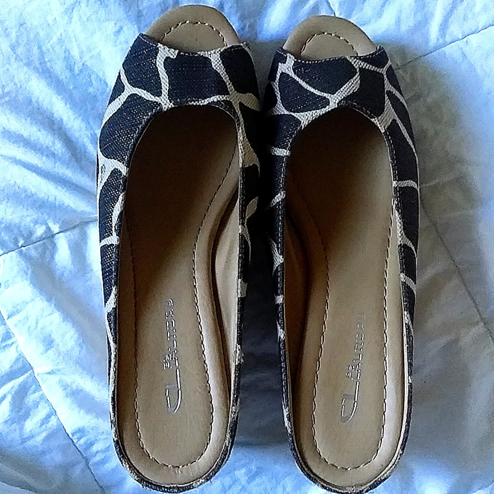 Giraffe printed wedge heels, size 8.5